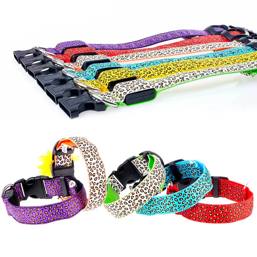 PETZZ Glow In The Dark Luipaard Halsband - Veilig op pad - Hondenhoek