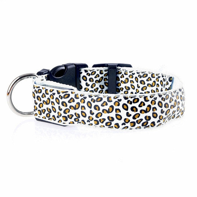 PETZZ Glow In The Dark Luipaard Halsband - Veilig op pad - Hondenhoek