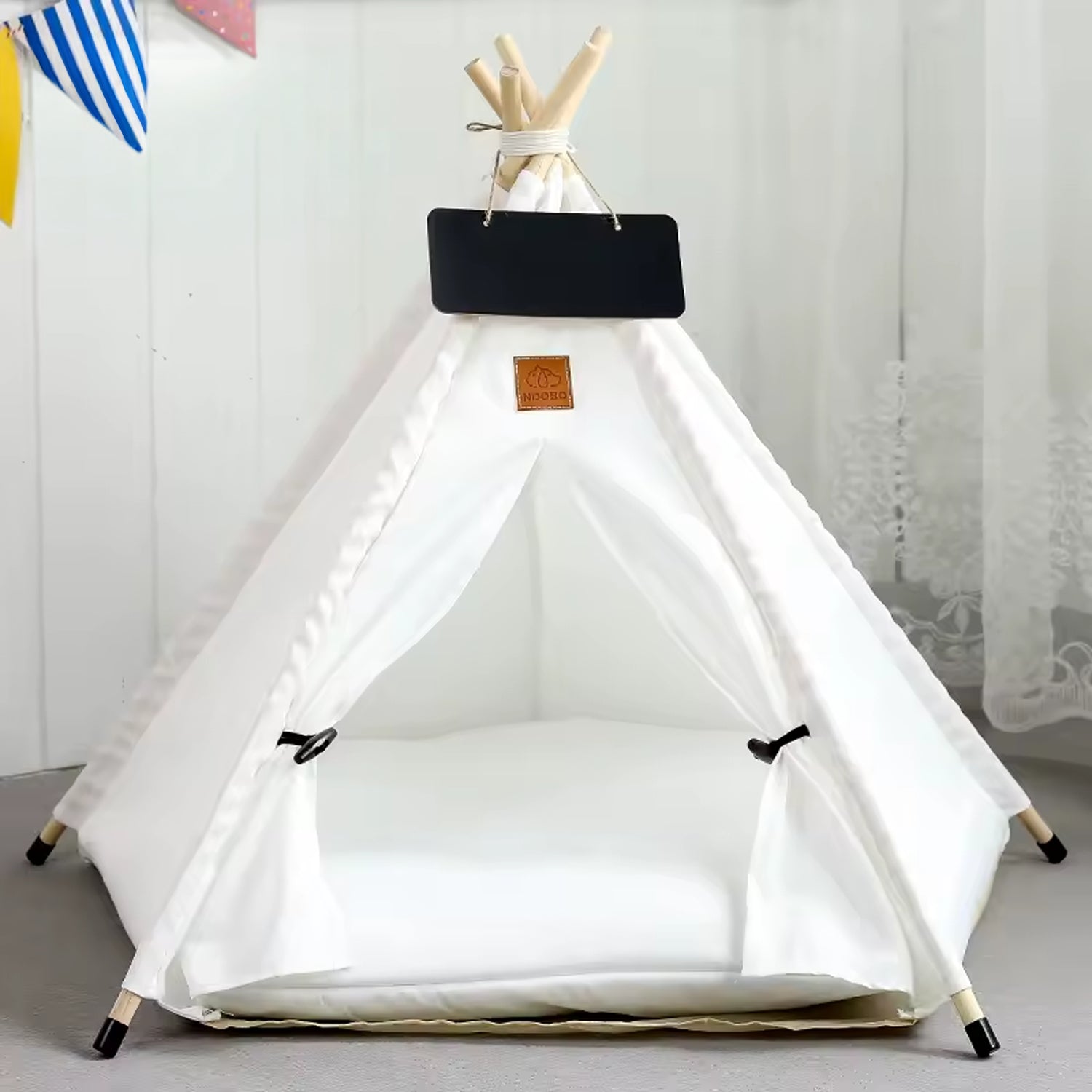 Lichtgewicht honden tipi deluxe voor onderweg, opvouwbaar en stijlvol in ieder interieur